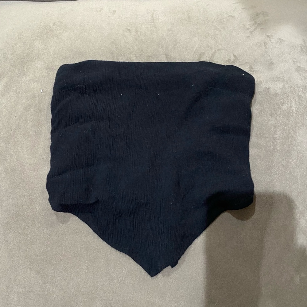 Hollister black bandana top